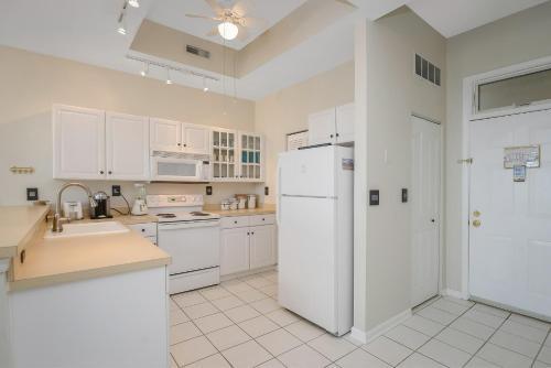 Apartamento Playa Flamingo 405 Condo