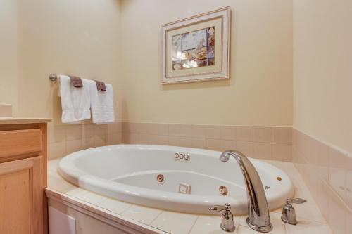 Sea Bright Condo