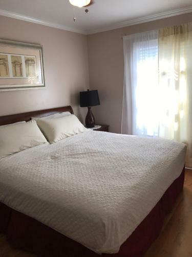 Lukas Apartments