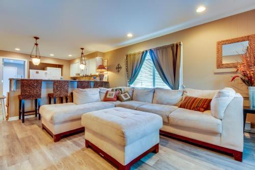 Spacious Beach Block Condo