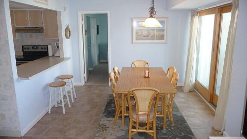 Apartamento 9400 802 Condo