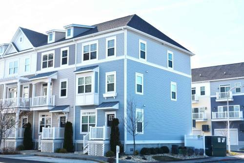 Broad Marsh 109 E Townhouse