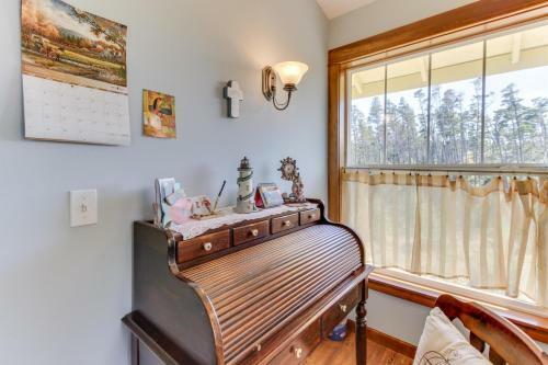 Victoria's Beach Retreat