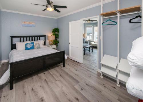 Pacific Bungalow & Tiny House