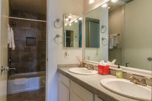 Apartamento North Coast Village Building E