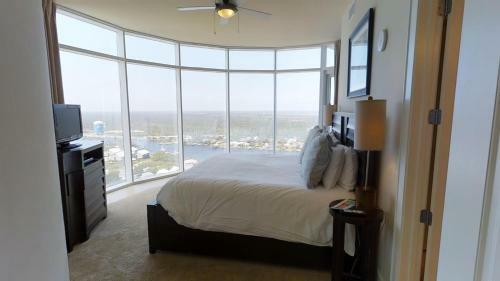 Turquoise Place C2309