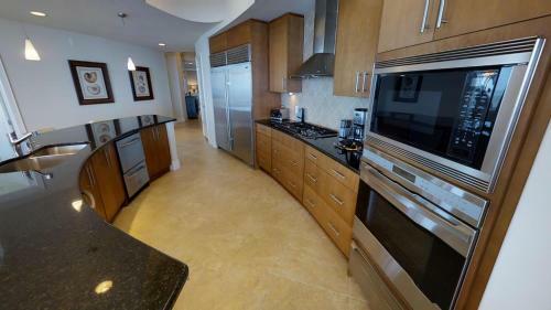 Turquoise Place C2309