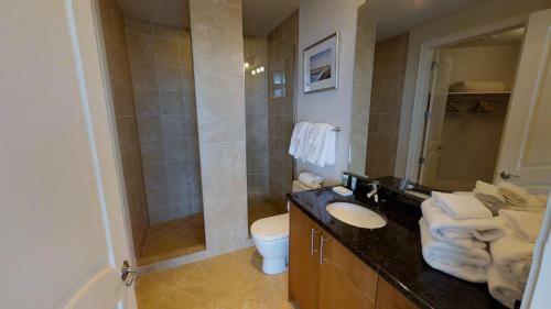Turquoise Place C2309