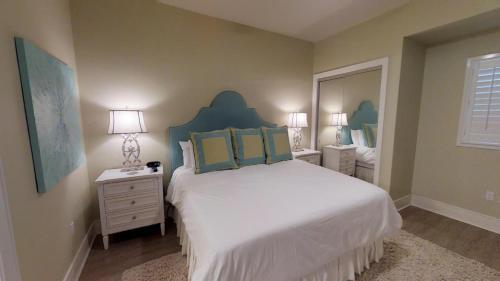 Turquoise Place D1203