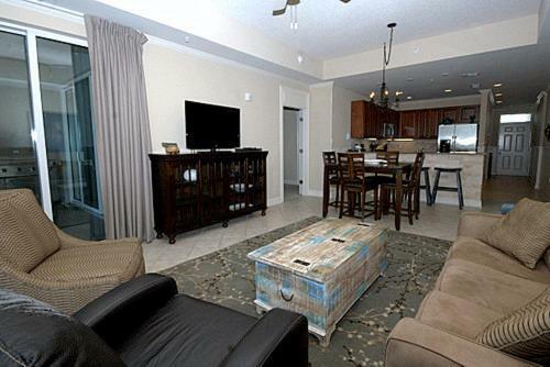 Wharf 812 Apartment