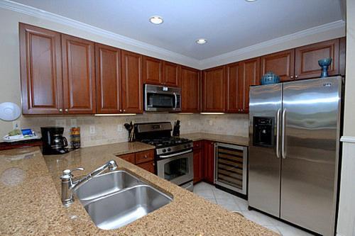 Wharf 812 Apartment