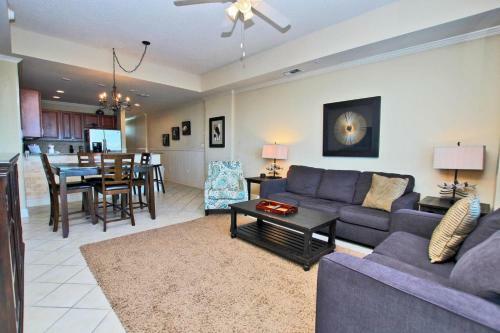 Wharf 812 Apartment