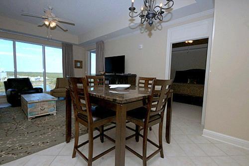 Wharf 812 Apartment