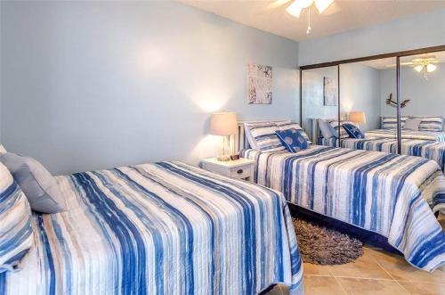 Apartamento Windward Pointe 1003