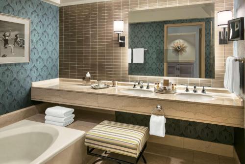Hotel Phoenician