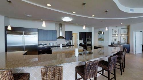Turquoise Place C3003