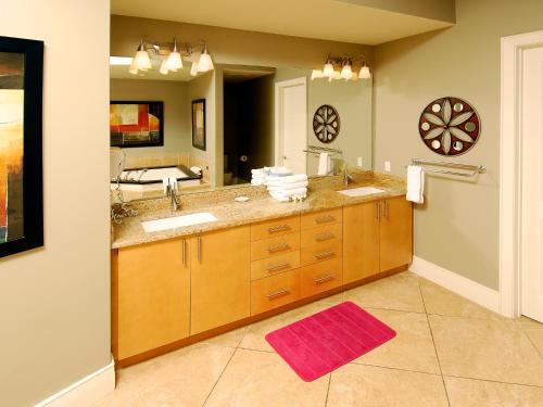 Turquoise Place Unit 1008d