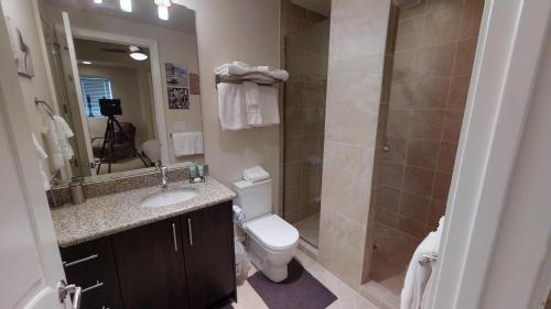 Turquoise Place C2305