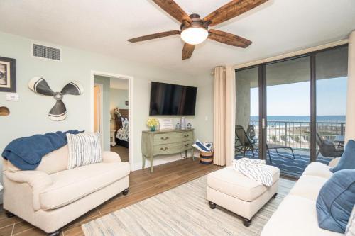 Seaside Beach And Raquet 3203