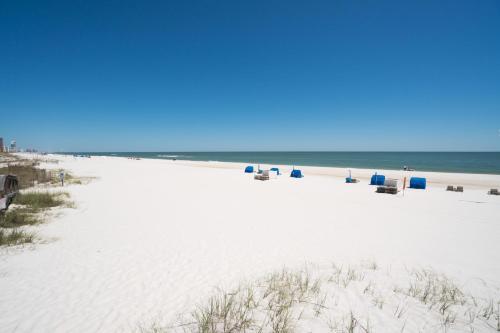 Seaside Beach And Raquet 3203