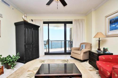 Grand Pointe 506 Apartment