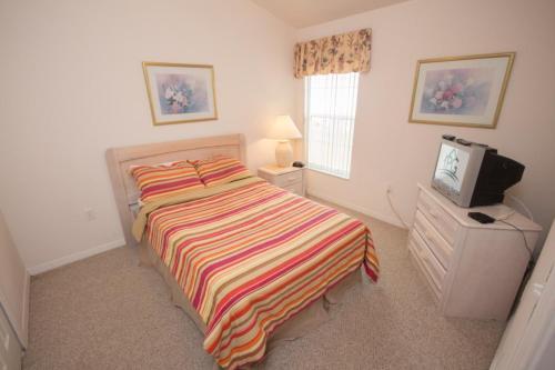 Henry's Rolling Hills Villa - Four Bedroom Home