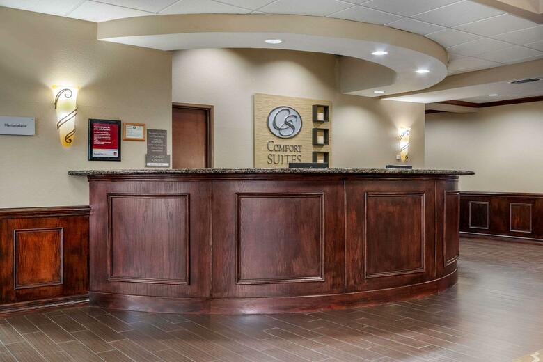 Hotel Comfort Suites Central
