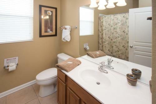 Magical Windsor Hills Villa - Six Bedroom Home