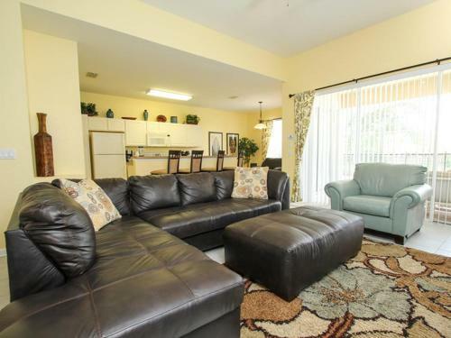 Comrow Villa 7739