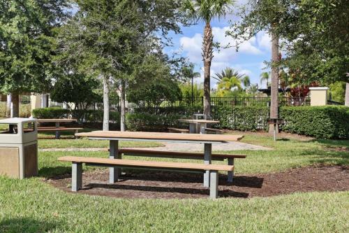 Shoreway Three-bedroom Apartment 225