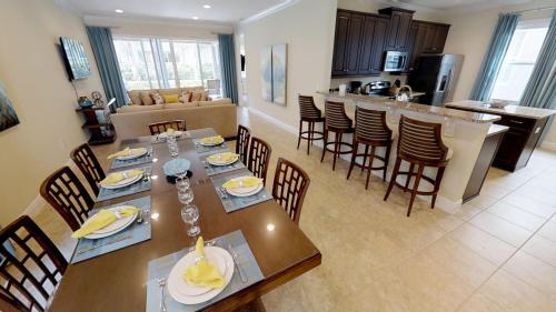 Six Bedrooms With Private Pool (1744)
