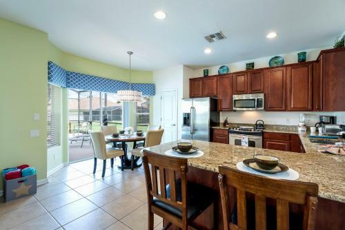 Luxury 6bd Villa Pool/hot Tub/game