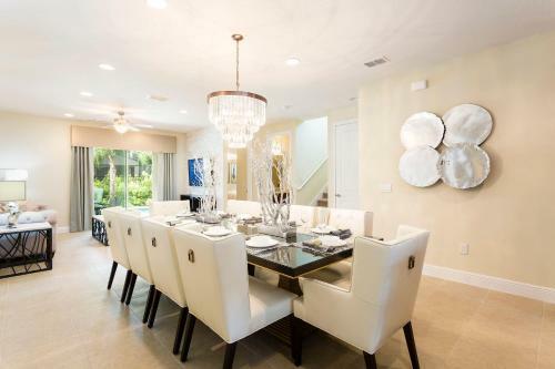Luxury Villas In Encore Waterpark