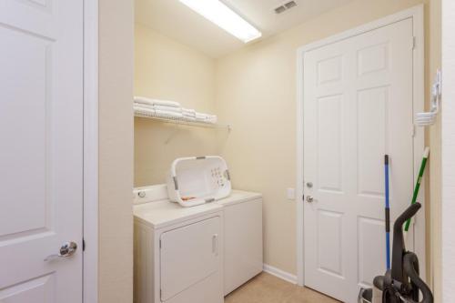 Shoreway Four-bedroom Apartment 221