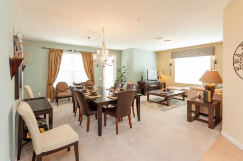 Shoreway Four-bedroom Apartment 221