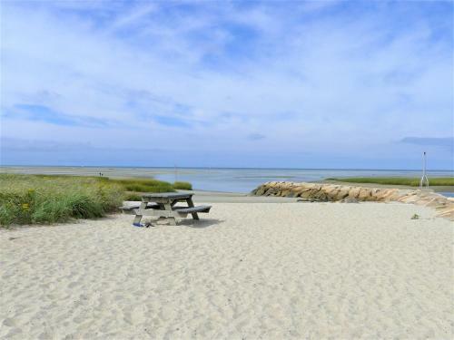 205 Rock Harbor - 2 Bedroom