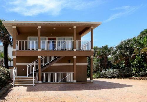 Beach Pool House