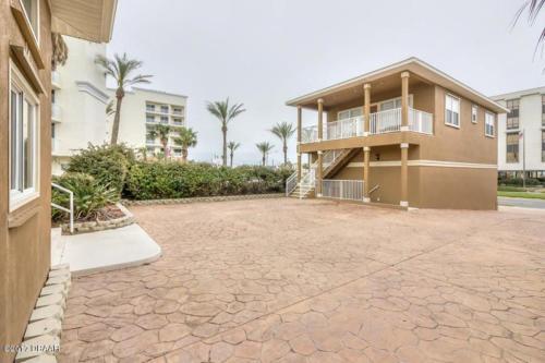 Beach Pool House