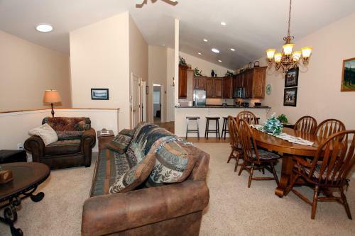 Peregrine Point 106 Townhouse