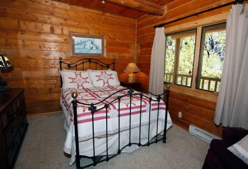 Kendall 444 Cabin