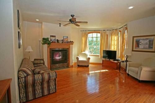 Cascade Village 59 Townhouse