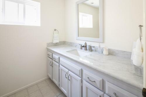 4025o - 728369 Beachfront Haven