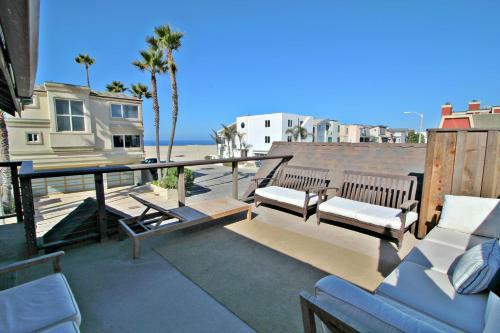 3860o - 610855 Hollywood Beach Shack