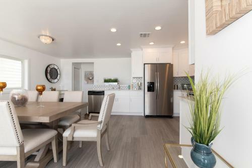 Ocean Front Brand New Modern Luxurious Beach House