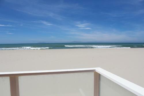 1505o - 657639 Silverstrand Beach