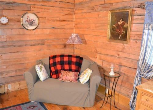 Red Paws Ranch Home