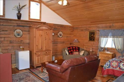 Red Paws Ranch Home