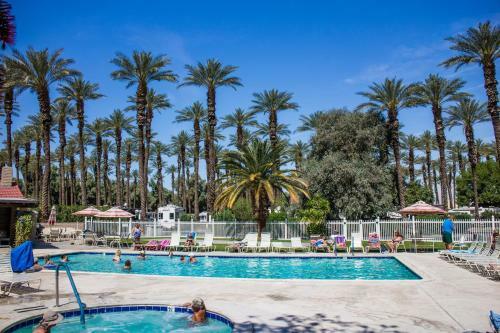 Palm Springs Camping Resort Cabin 5