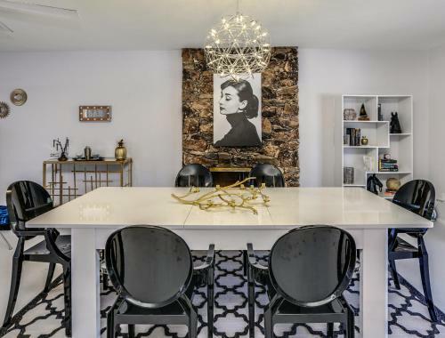Breakfast At Alexander's - 3 Bedroom