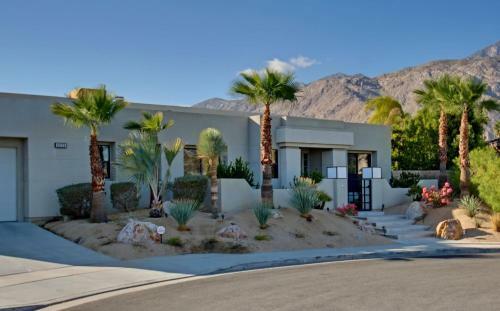 Desert Escape-pool-4br/2.5ba